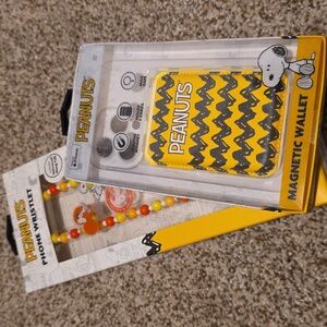 Peanuts Phone Accessories -  Magnetic Wallet And Wristlet